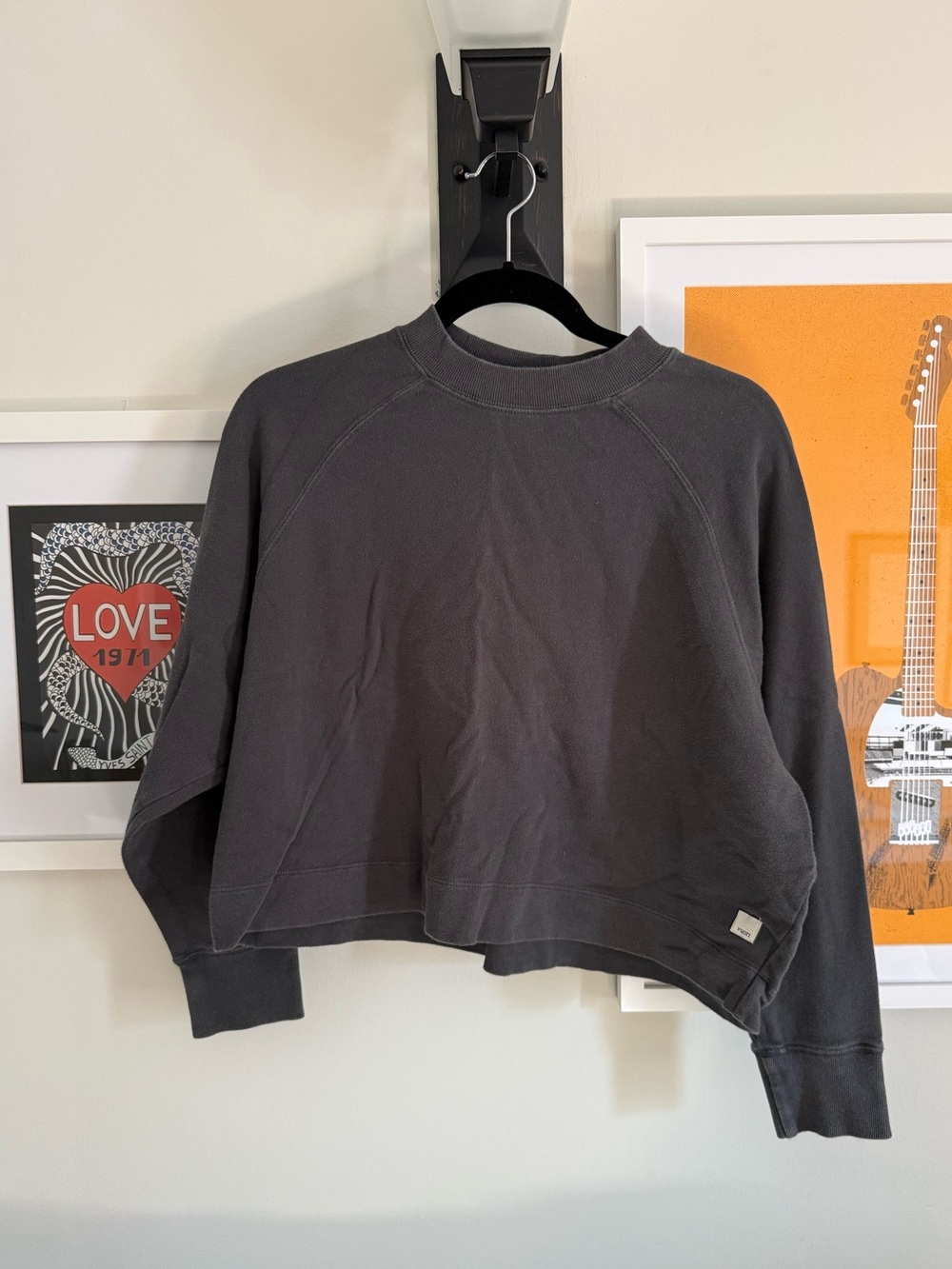 Vuori cropped sweatshirt